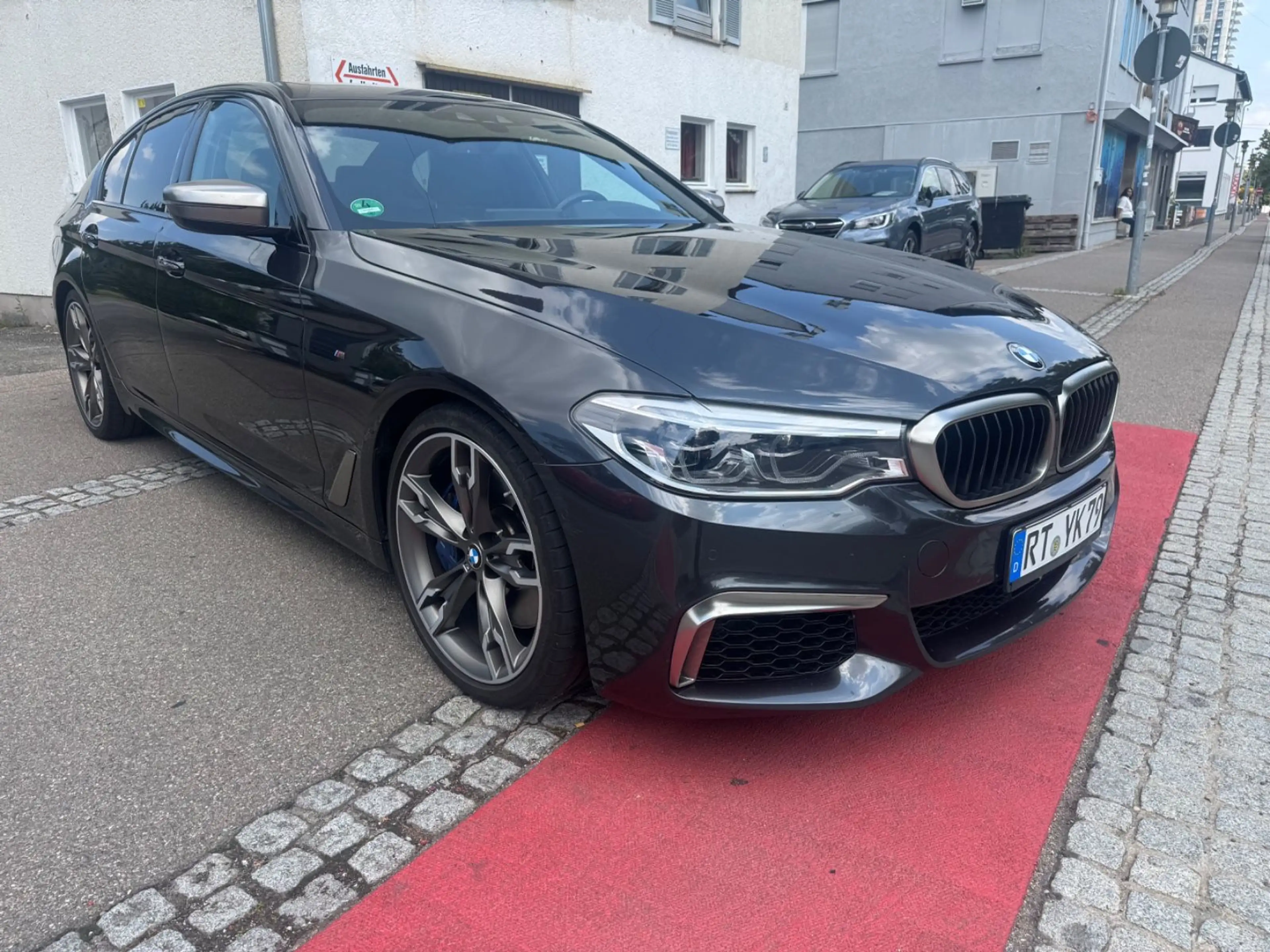 BMW 550 i xDrive/HUD/LED/Titan — photo 2