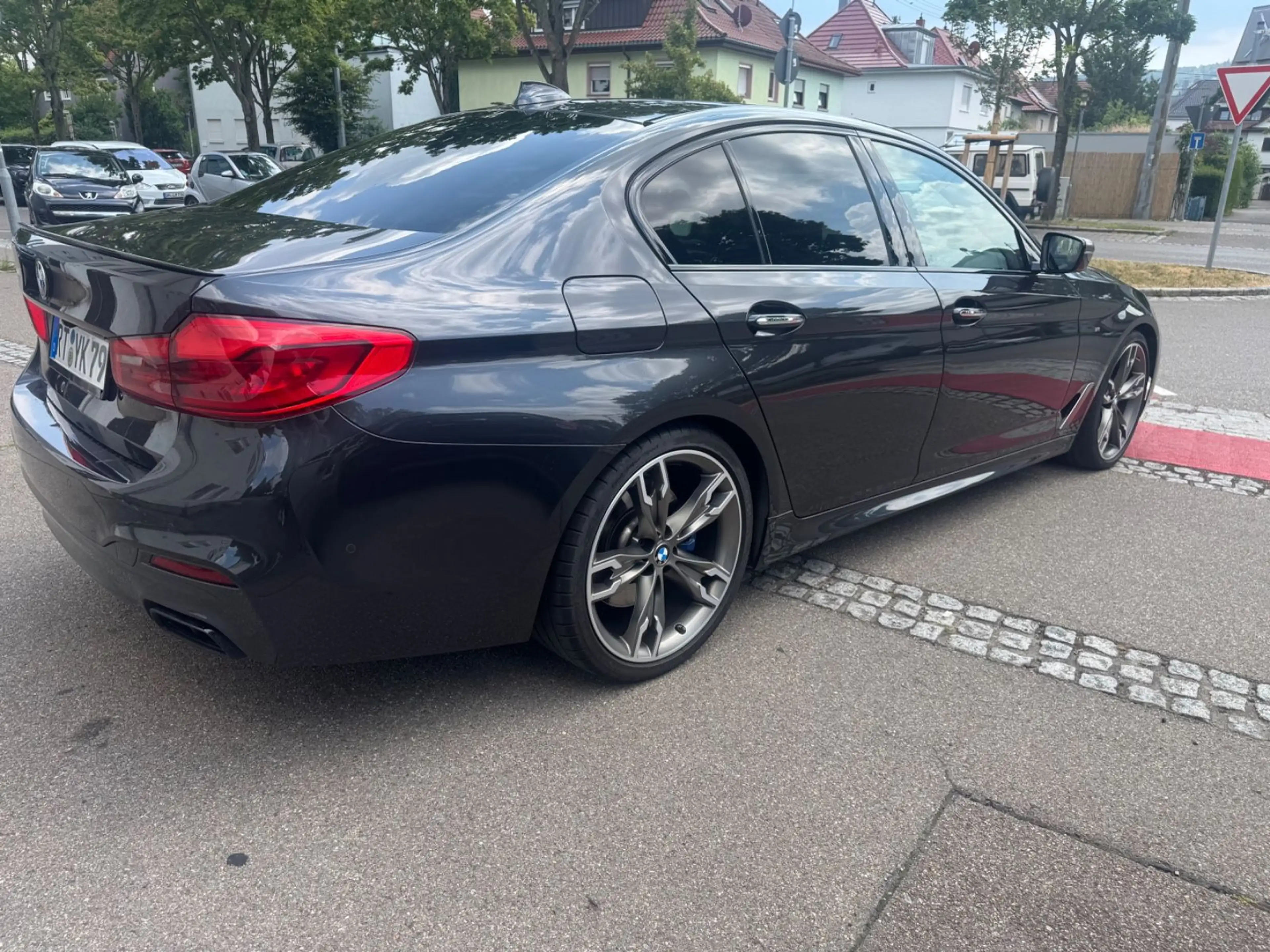 BMW 550 i xDrive/HUD/LED/Titan — photo 4