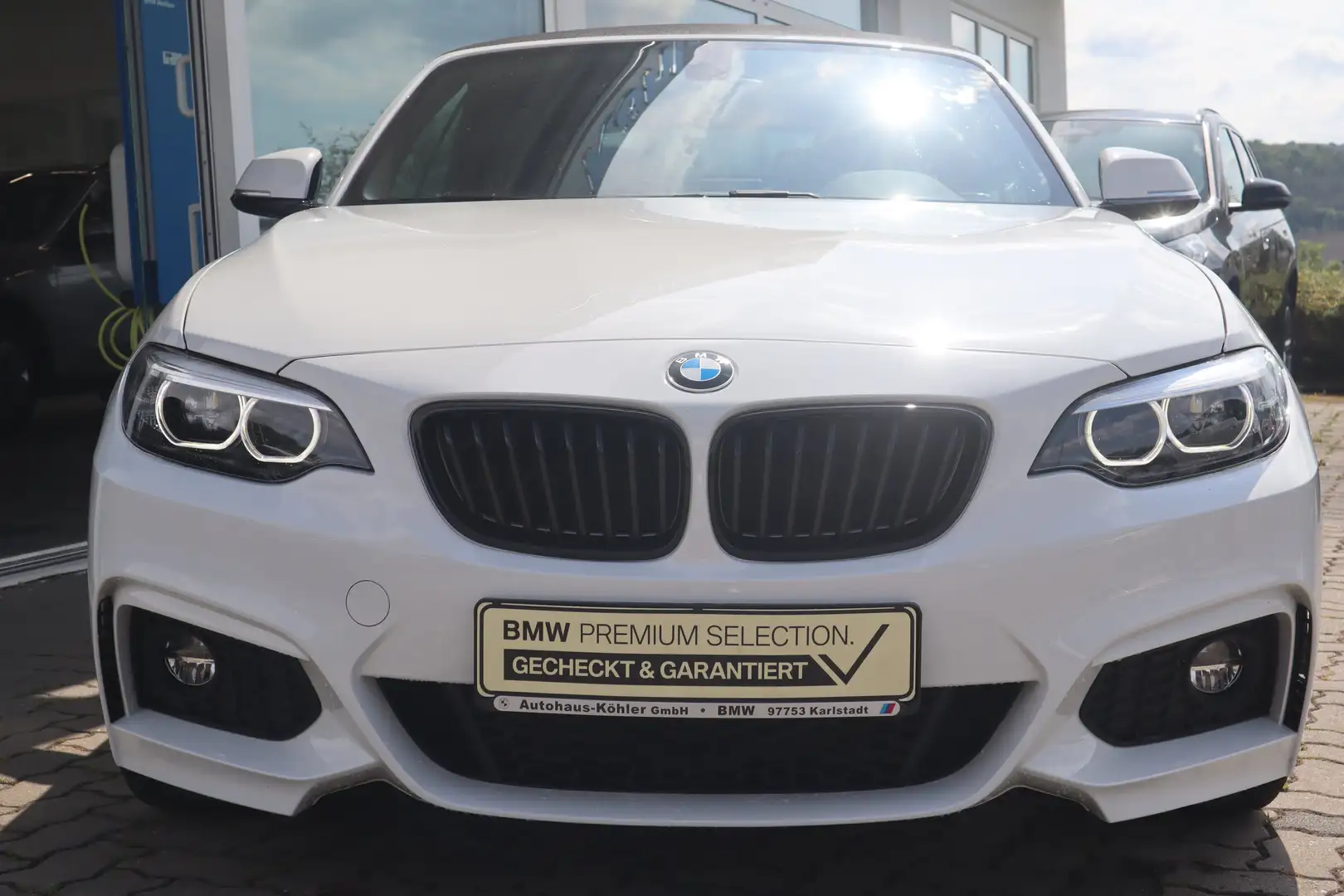 BMW 220 i Cabrio M Sport HK HiFi DAB WLAN RFK PDC Wit - 2