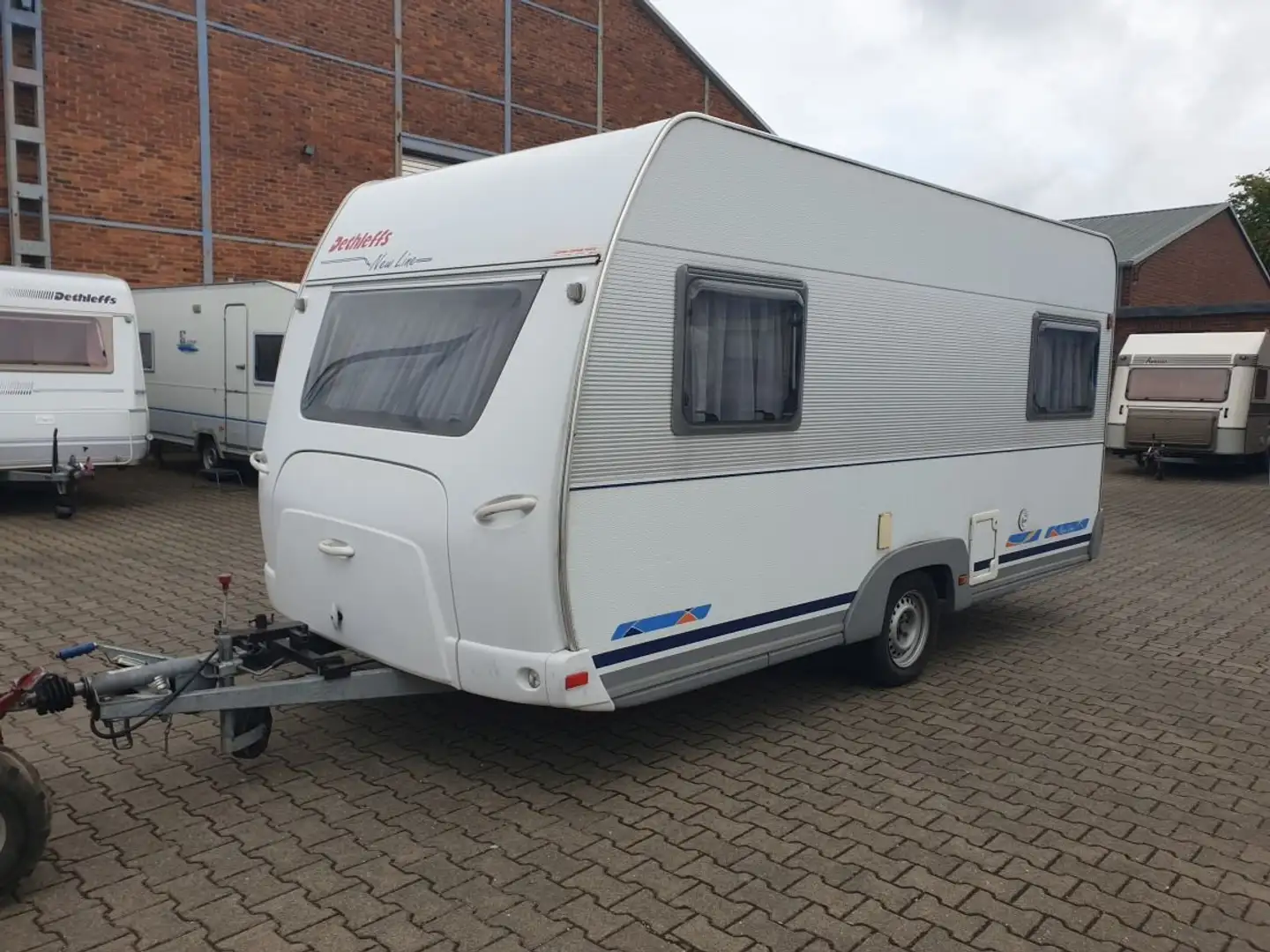 Dethleffs New Line 440DB Sackmarkise 4-Schlafplätze - 2