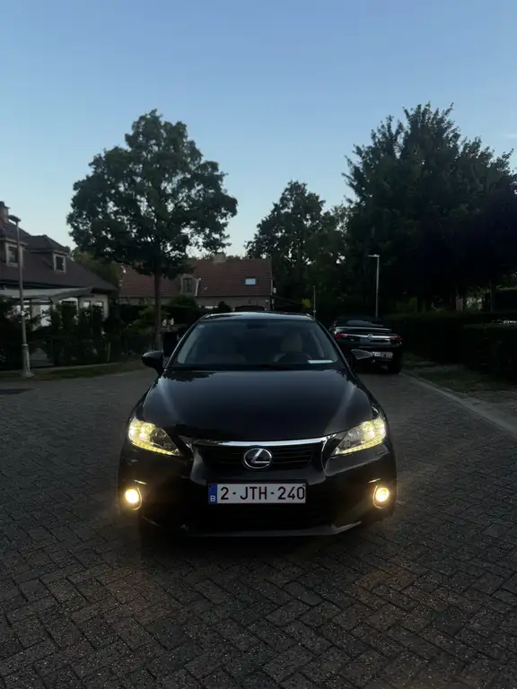 Lexus CT 200h 2011 из Европы — купить под ключ