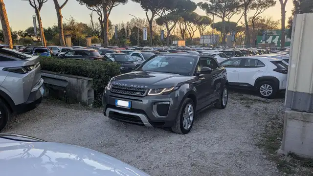 Land Rover Range Rover Evoque view 2