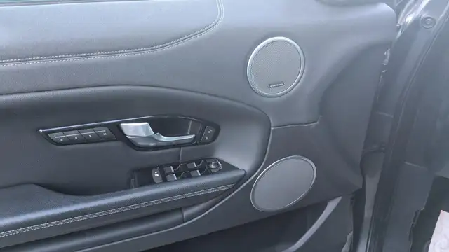 Land Rover Range Rover Evoque view 8