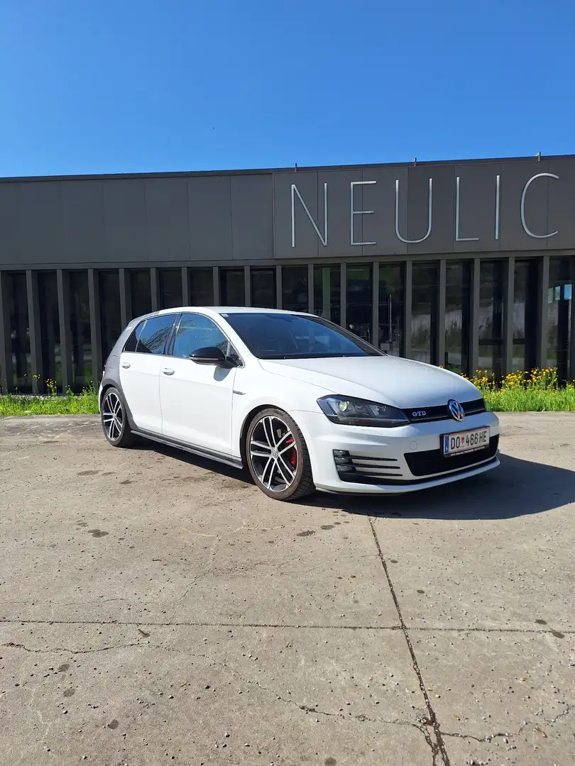 Volkswagen Golf GTD 2,0 TDI - 1