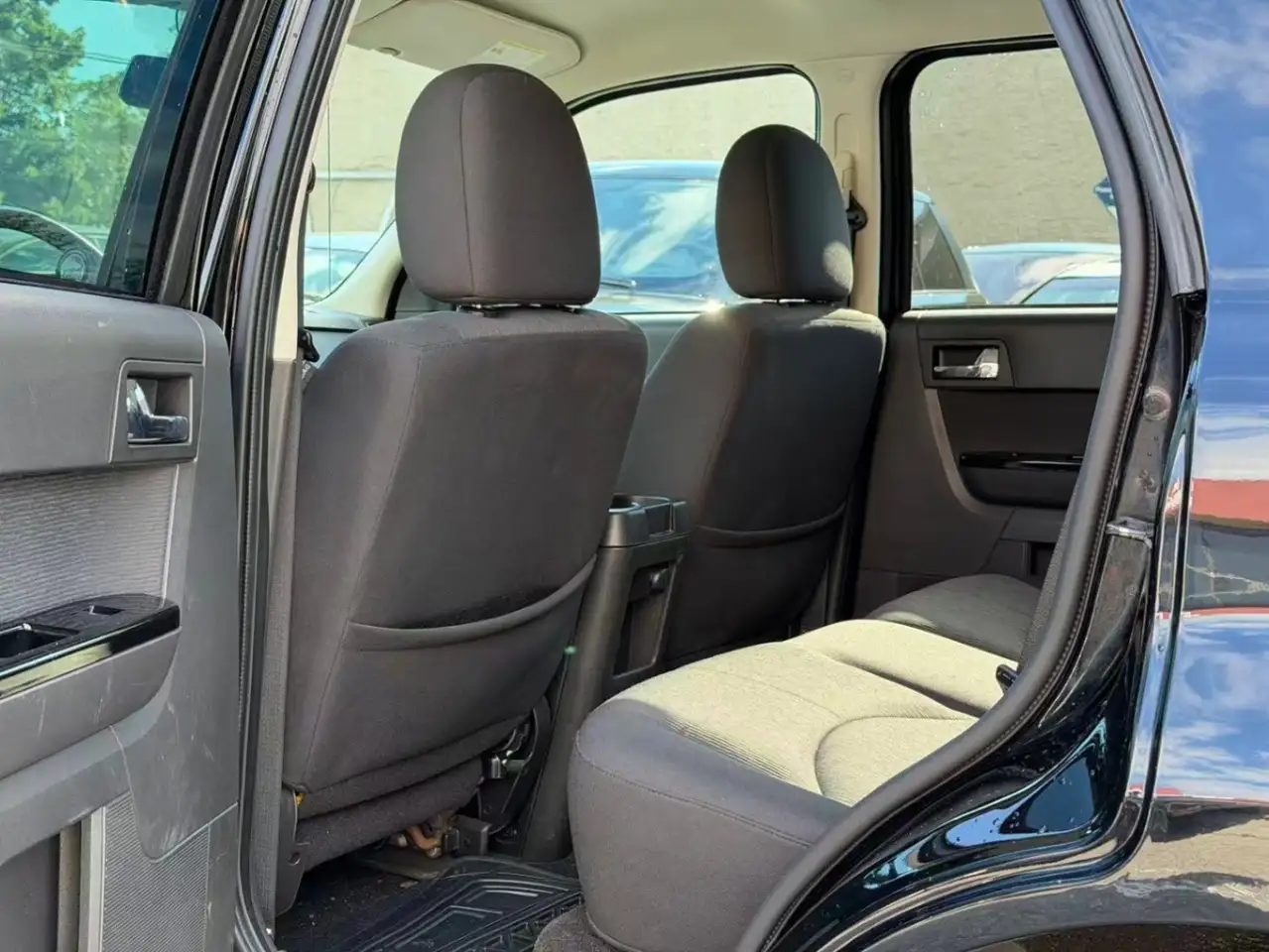 Mazda Tribute снимка Mazda Tribute