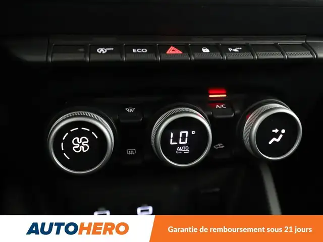 Dacia Duster view 26