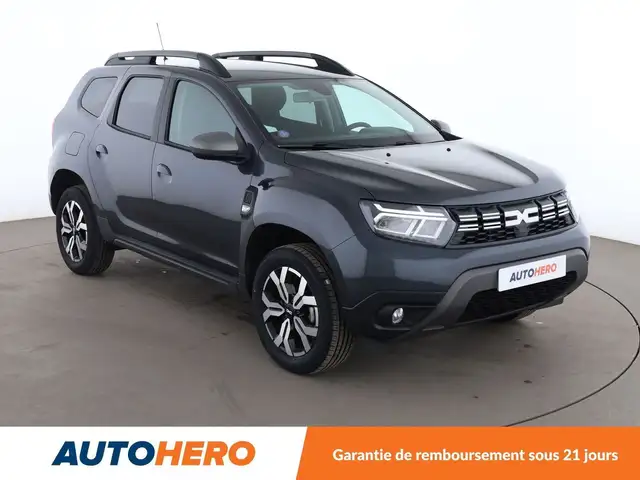 Dacia Duster view 8