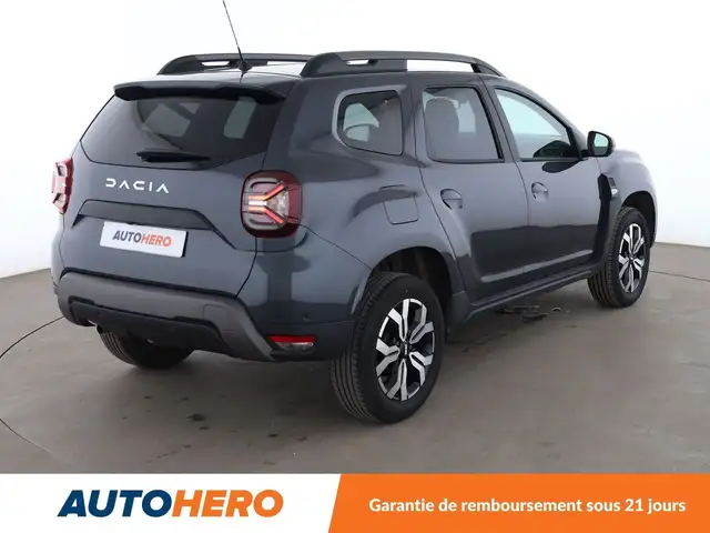 Dacia Duster view 6