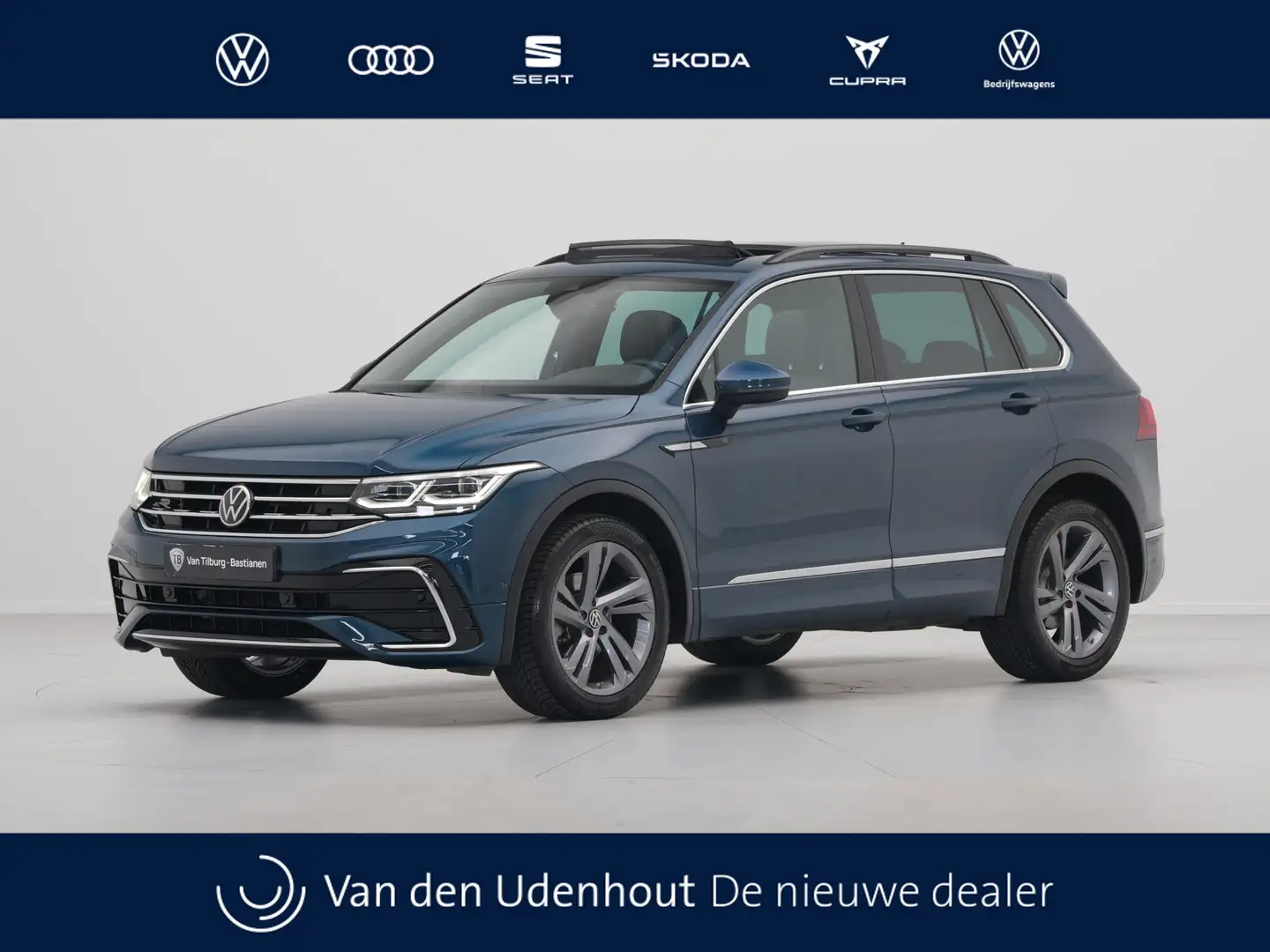 Volkswagen Tiguan 1.5 TSI 150pk DSG R-Line Panorama Camera Matrix Le Azul - 1