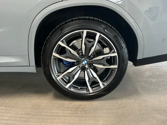 BMW X4 view 15