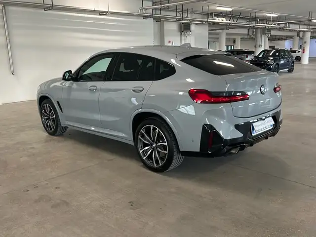 BMW X4 view 6
