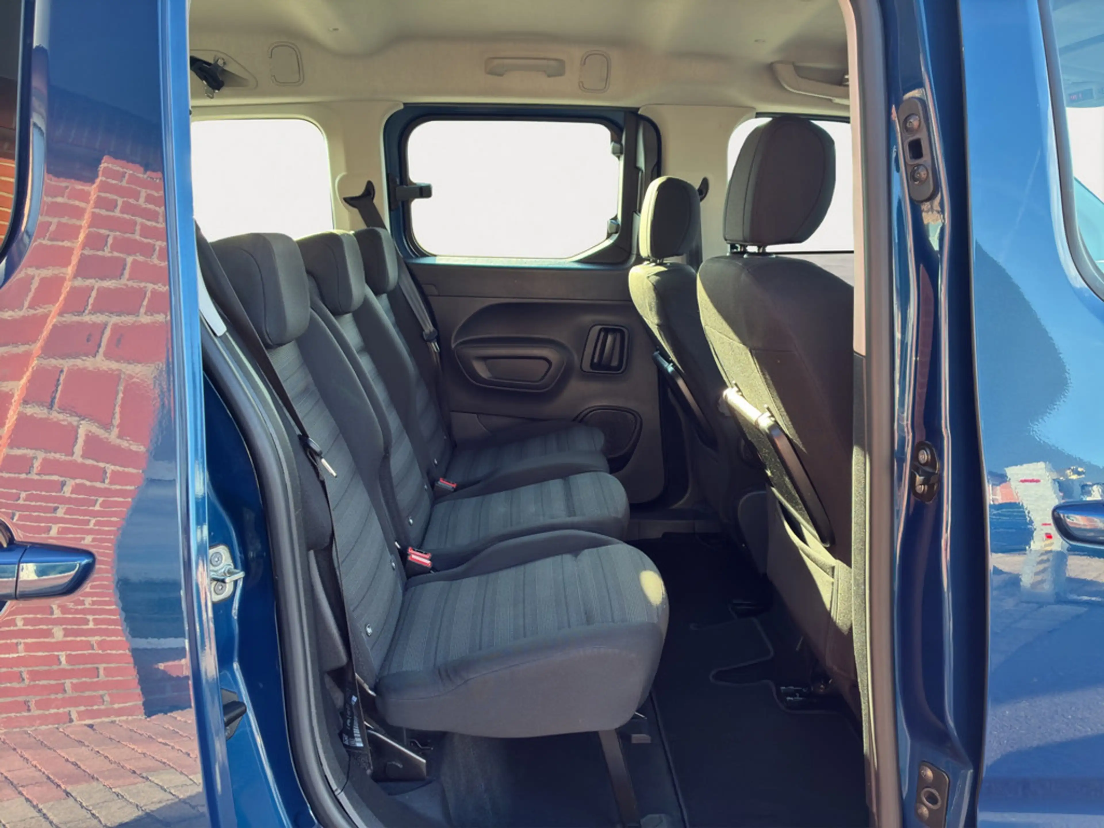 Opel Combo Life E 1.2 Edition | NAVI | AHK | SHZ — photo 12