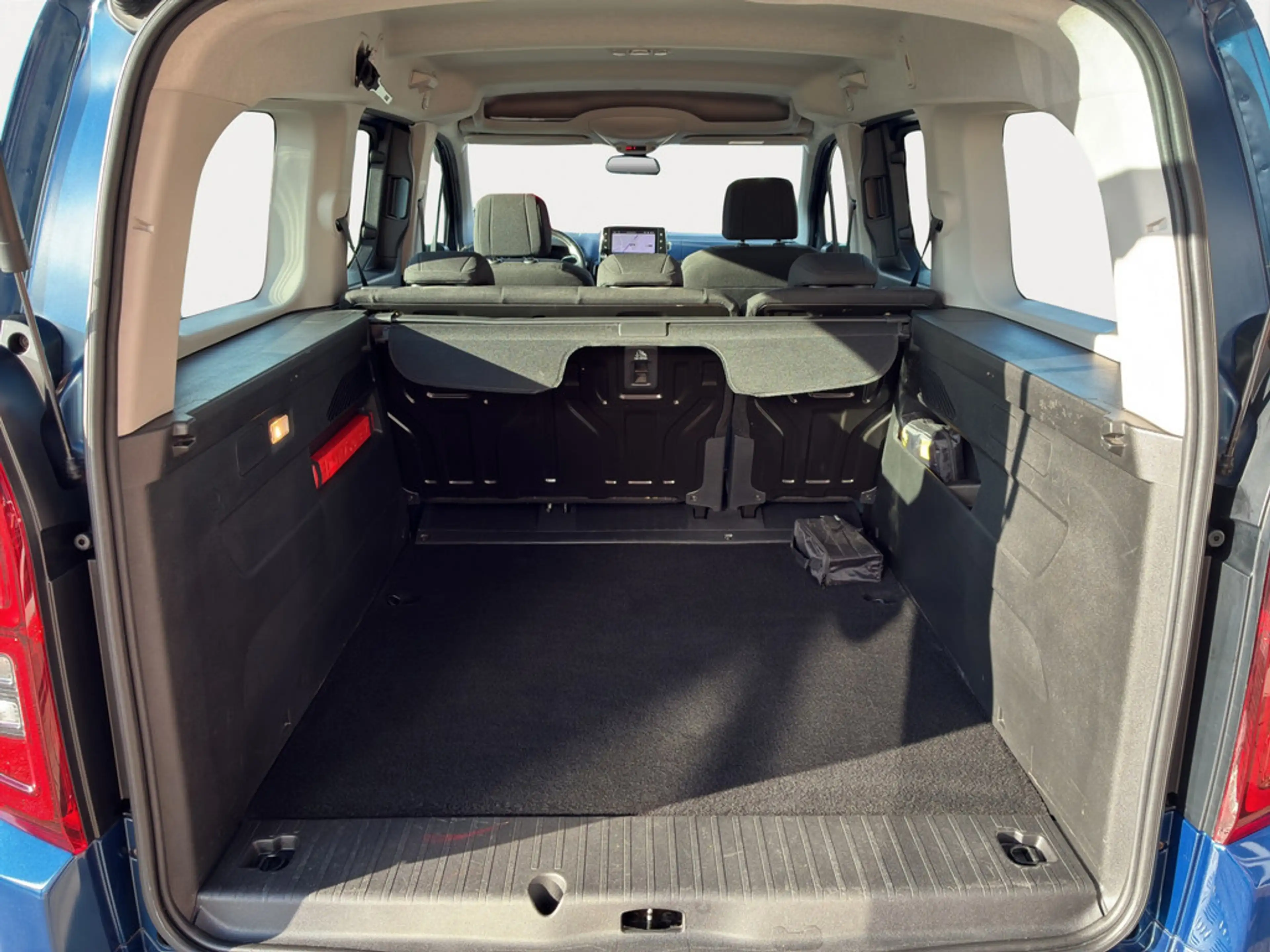 Opel Combo Life E 1.2 Edition | NAVI | AHK | SHZ — photo 11