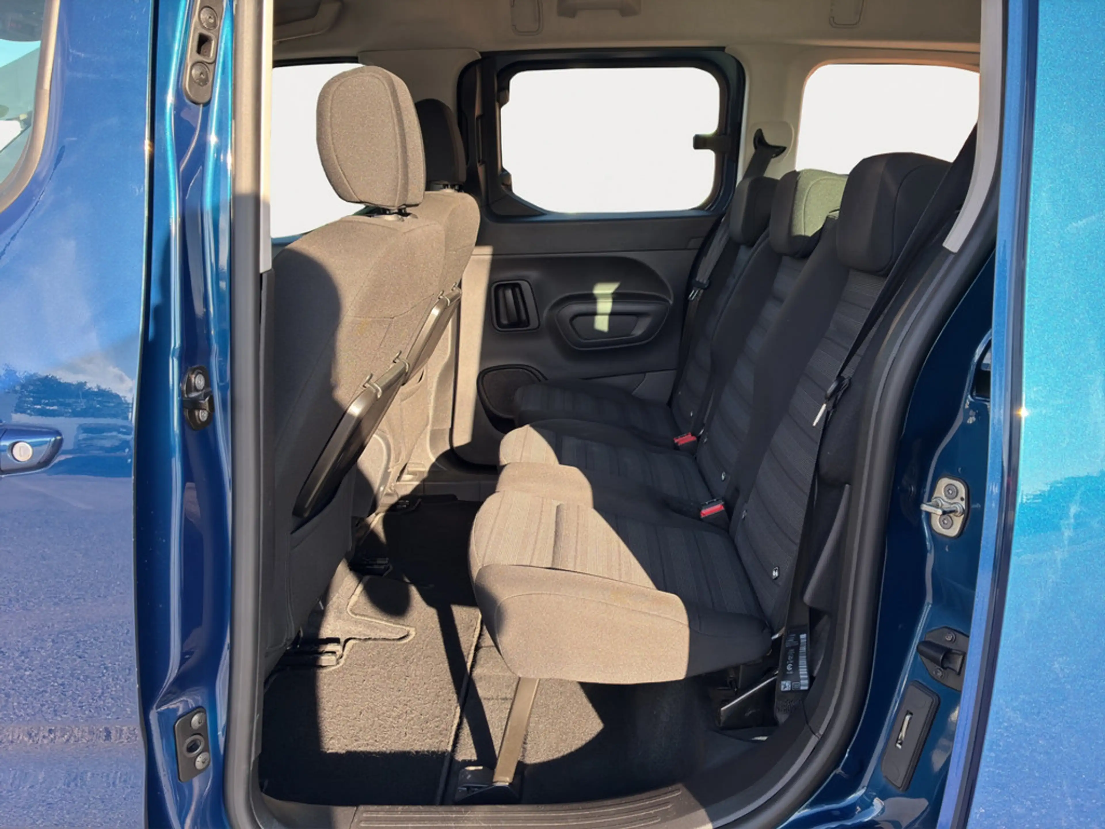 Opel Combo Life E 1.2 Edition | NAVI | AHK | SHZ — photo 10