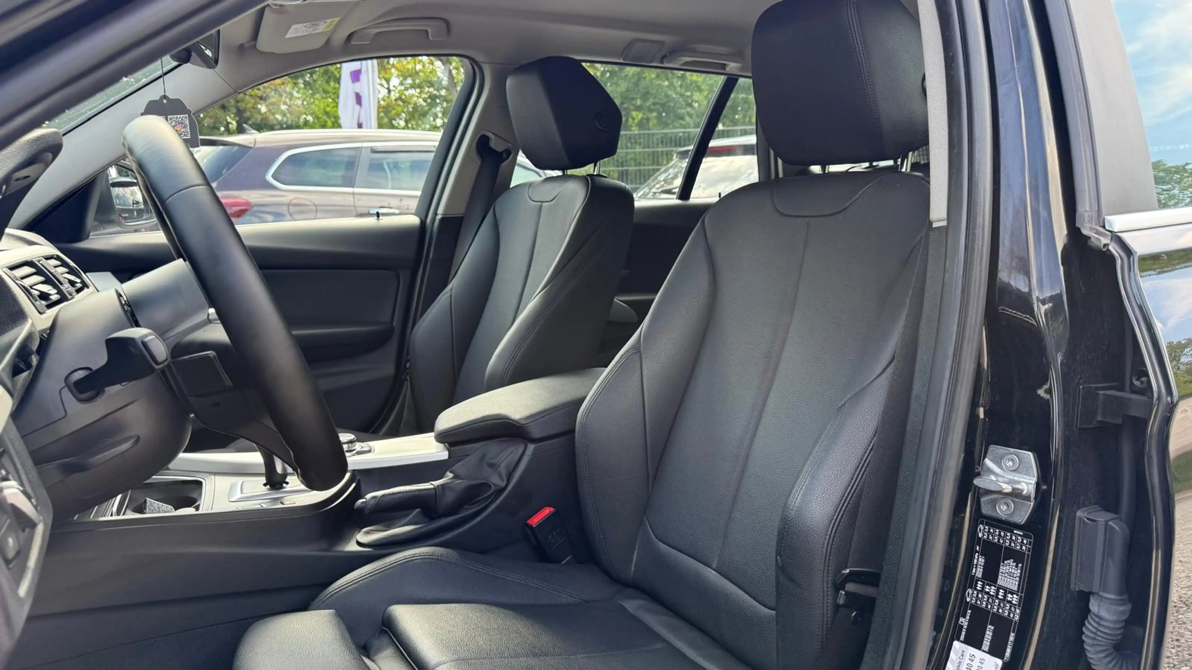 BMW 330 d Sport /Navi/AHK/Leder/TEMP — photo 13