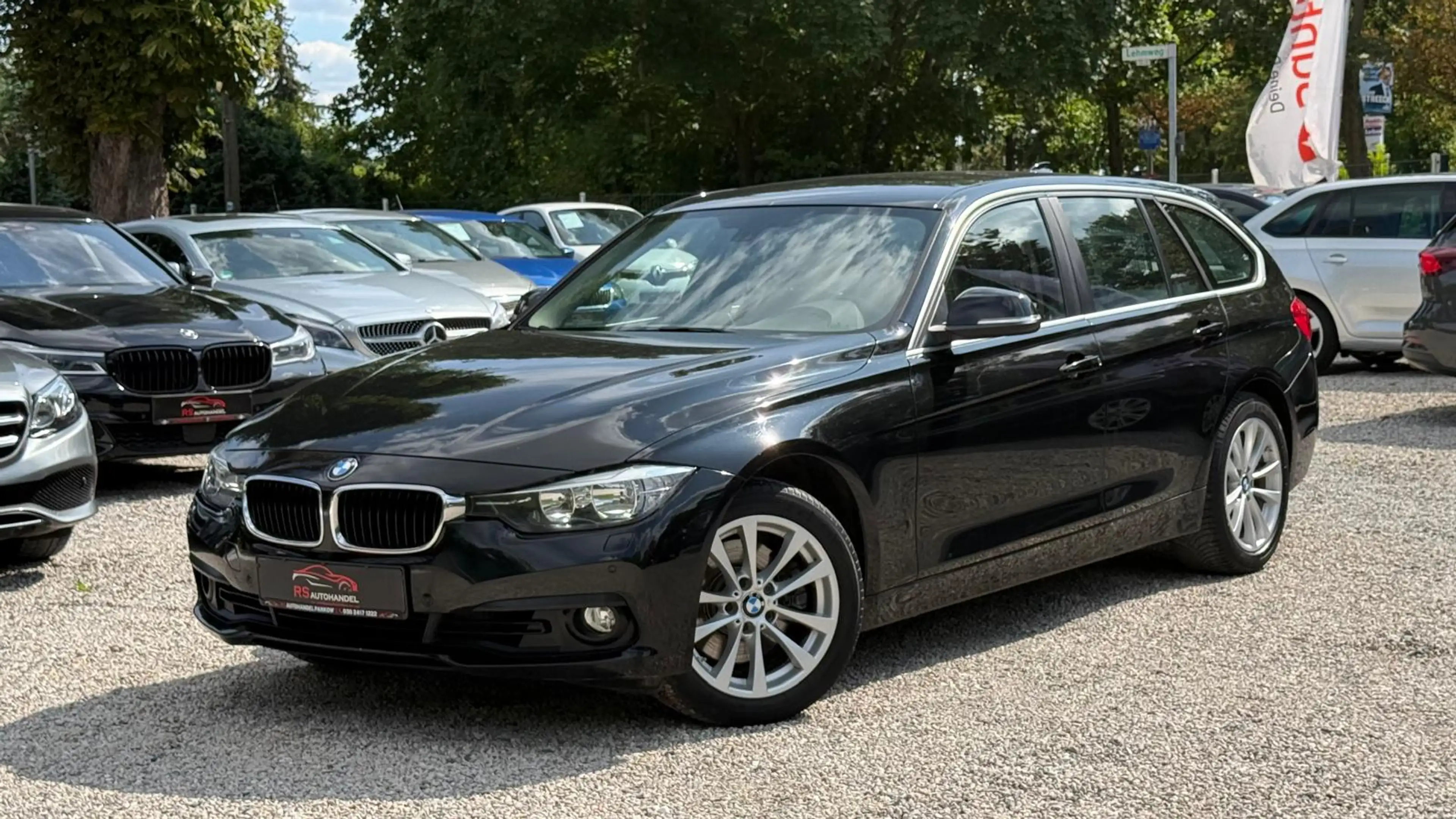 BMW 330 d Sport /Navi/AHK/Leder/TEMP