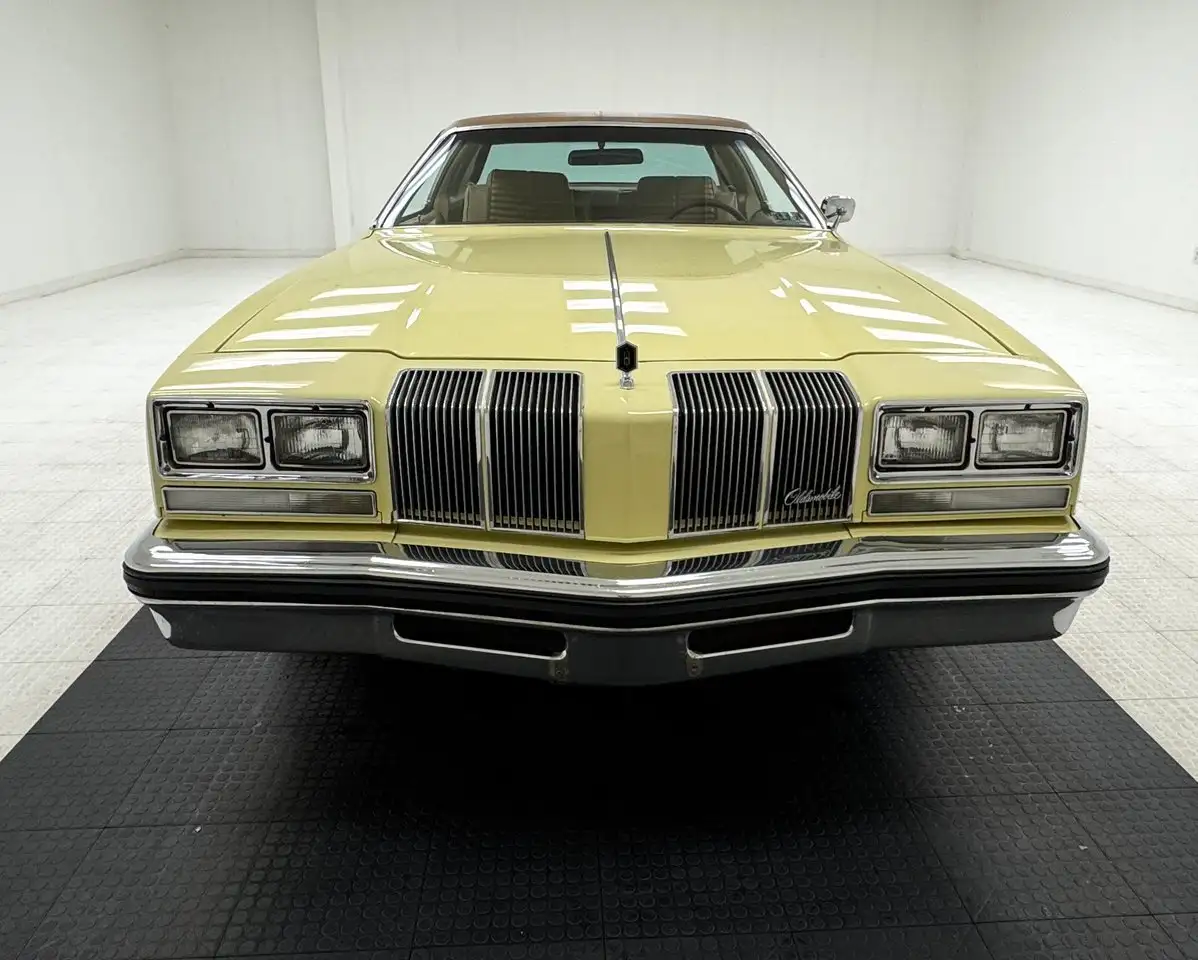 Oldsmobile Cutlass Salon Hardtop, foto 8