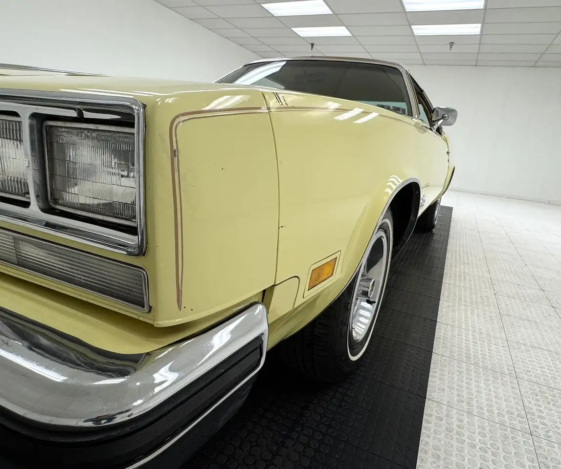 Oldsmobile Cutlass Salon Hardtop, foto 12