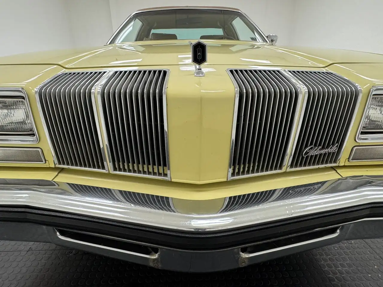 Oldsmobile Cutlass Salon Hardtop, foto 9
