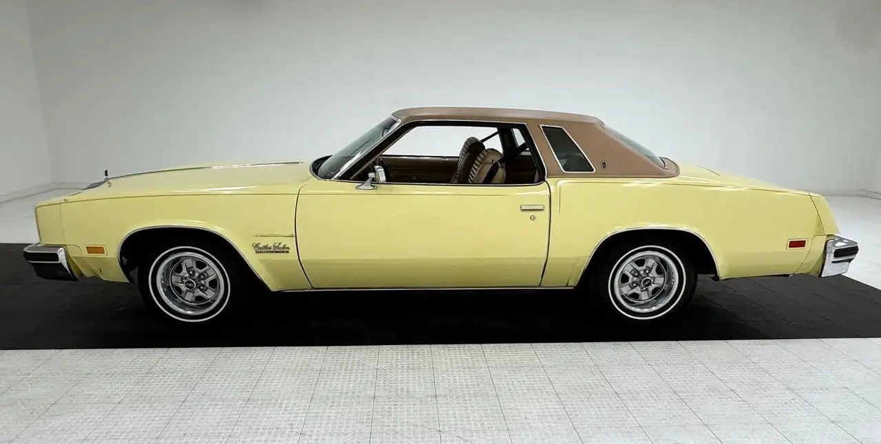 Oldsmobile Cutlass Salon Hardtop, foto 2