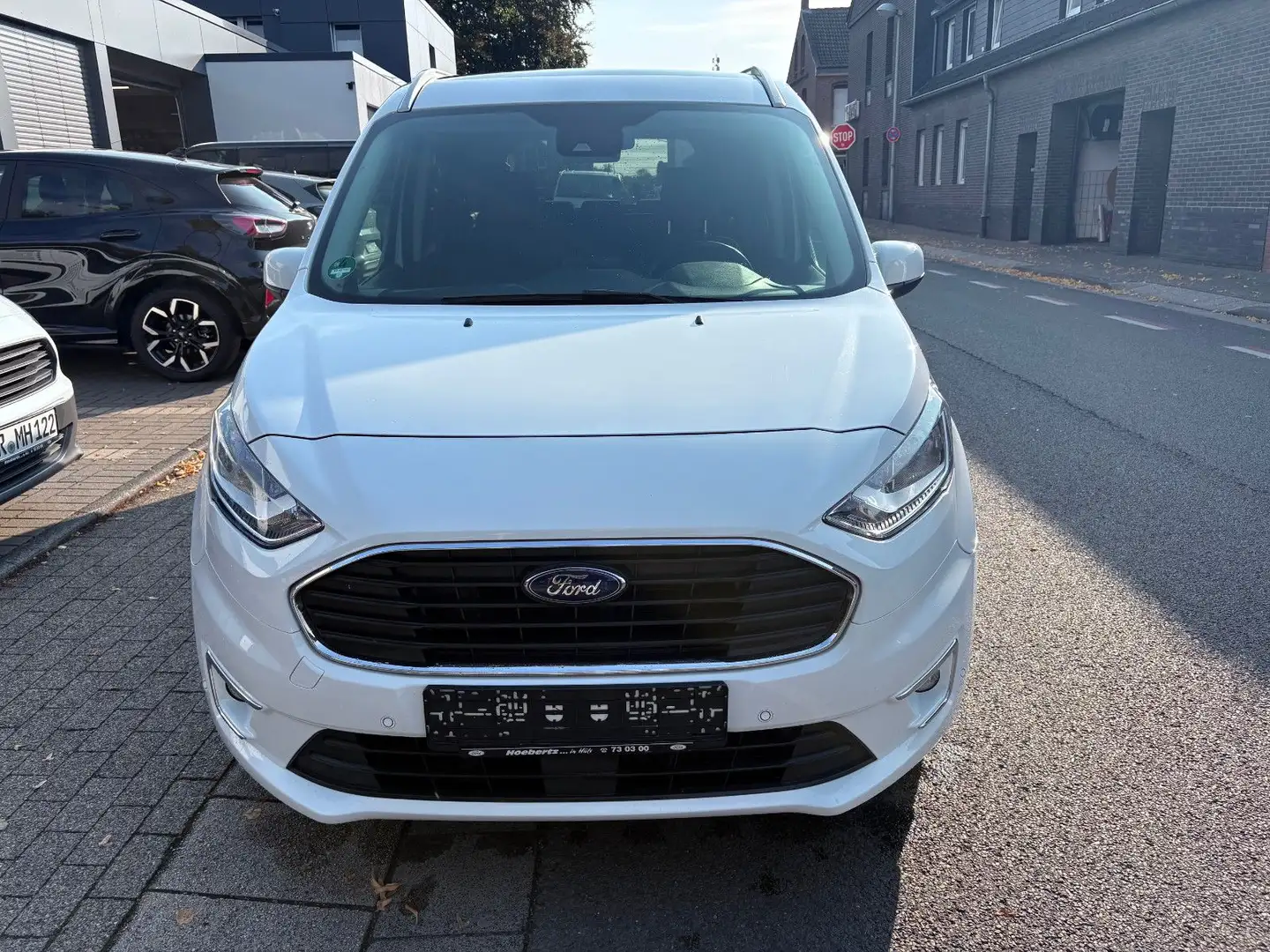 Ford Grand Tourneo Tourneo Connect Titanium-WENIG KM!-AHK-7Sitzer Weiß - 2