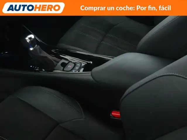 Toyota C-HR view 27