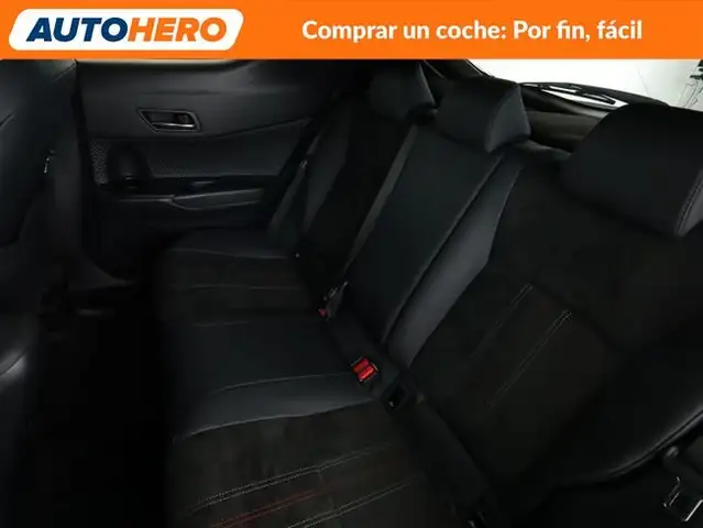 Toyota C-HR view 15