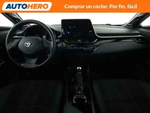 Toyota C-HR view 13