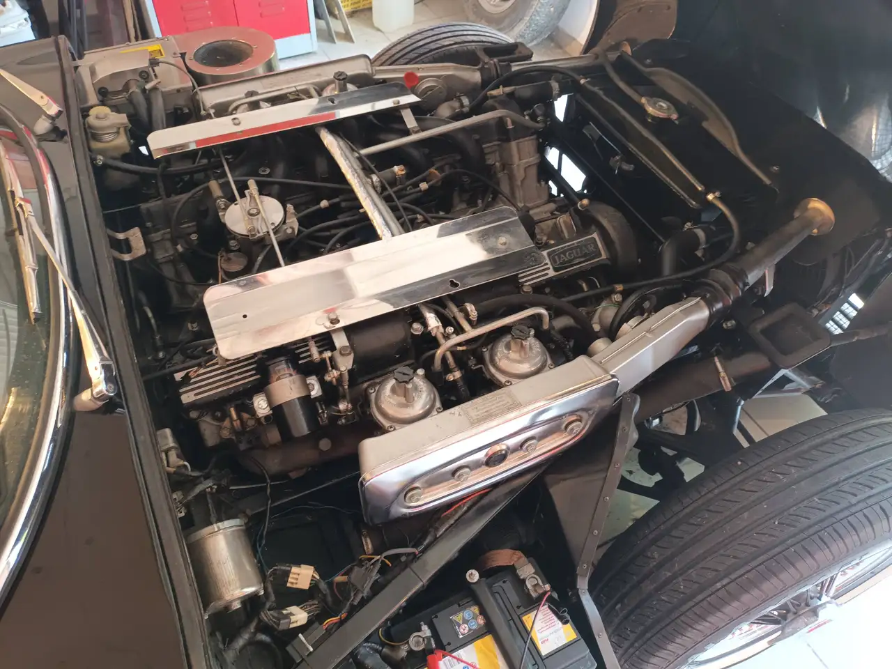 Jaguar E-Type V12 Roadster, foto 9