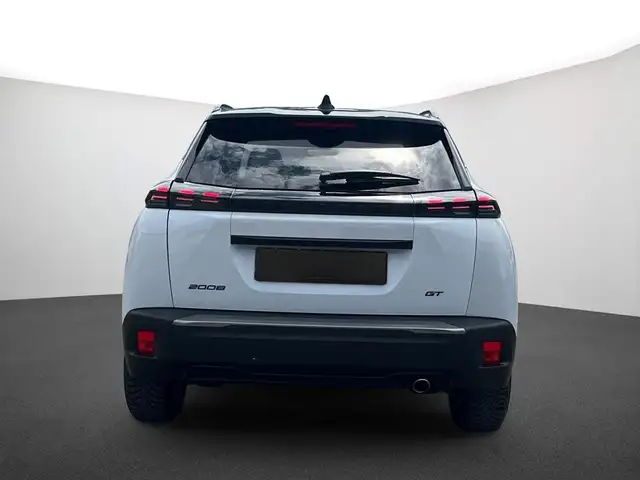 Peugeot 2008 view 4