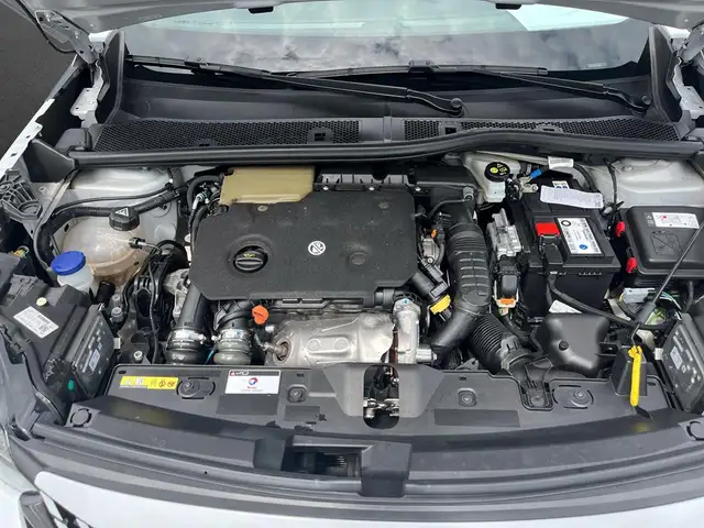 Peugeot 2008 view 8