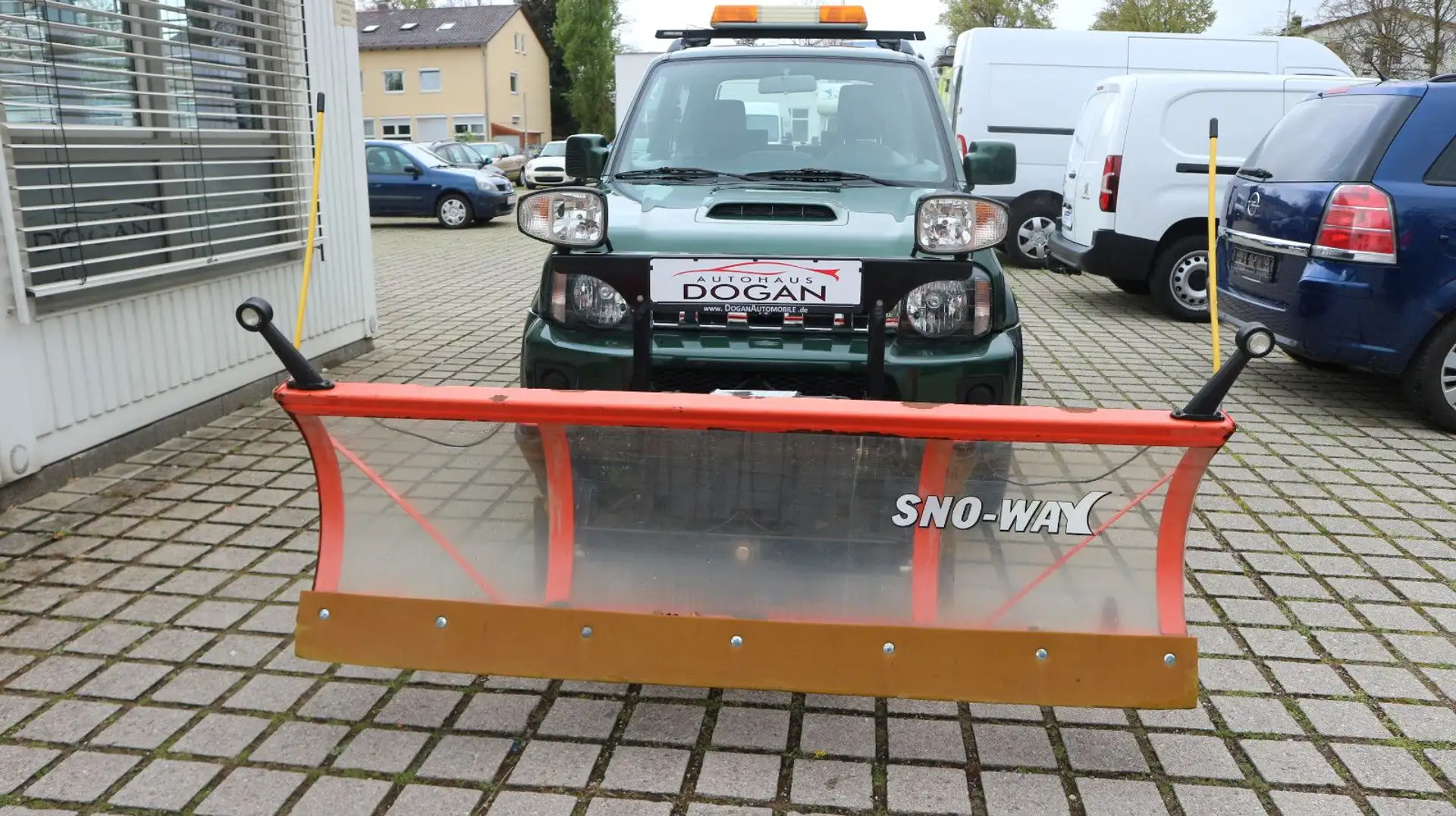 Suzuki Jimny Jimmy Winterdienst *Schnee + Streuer* Vert - 2