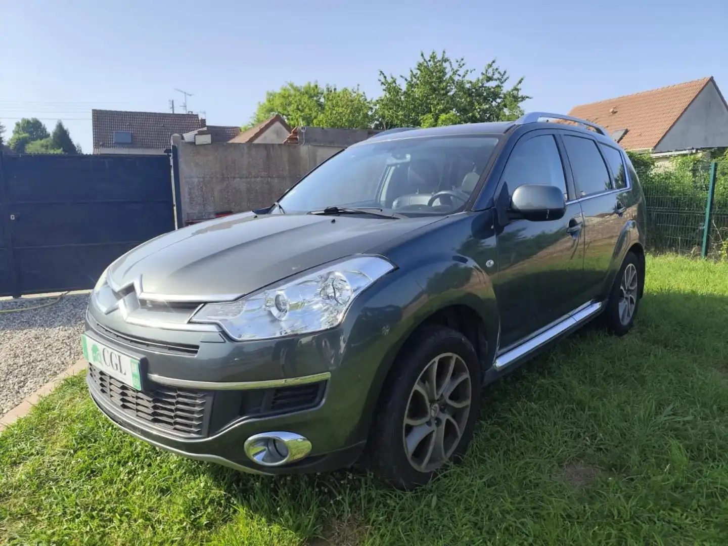 Citroen C-Crosser C Crosser 2.2 HDi 160ch Exclusive 4x4 7 Places VENTE UNIQUEMENT A PROFESSIONEL DE L\u0027AUTOMOBILE Grau - 1