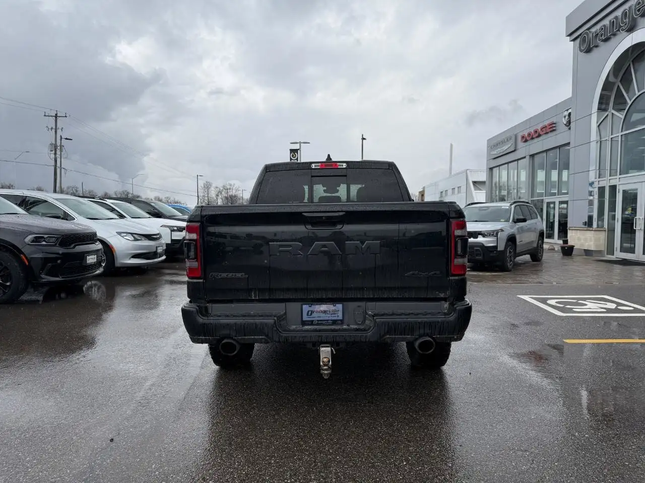RAM 1500 снимка RAM 1500