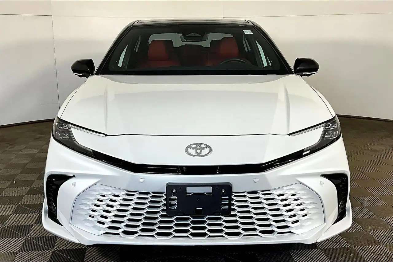 Toyota Camry снимка Toyota Camry