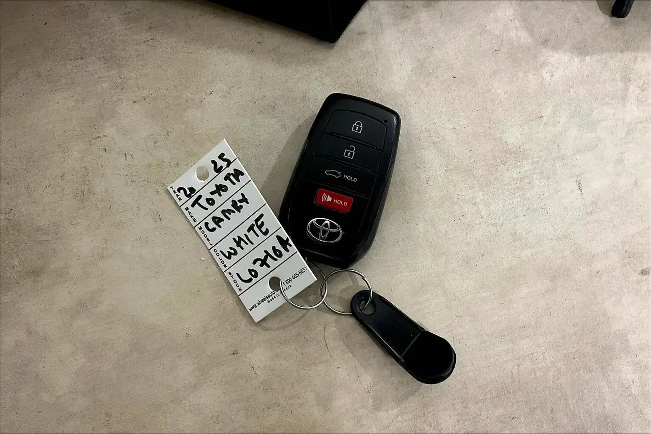 Toyota Camry снимка Toyota Camry