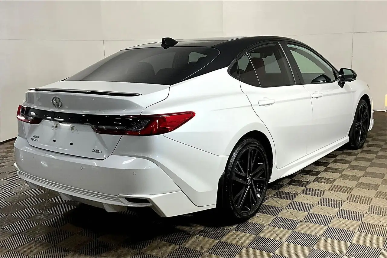 Toyota Camry снимка Toyota Camry