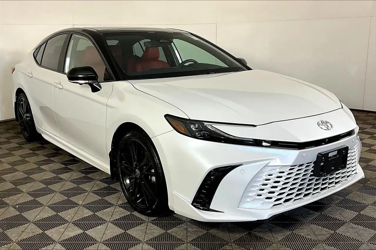 Toyota Camry снимка Toyota Camry