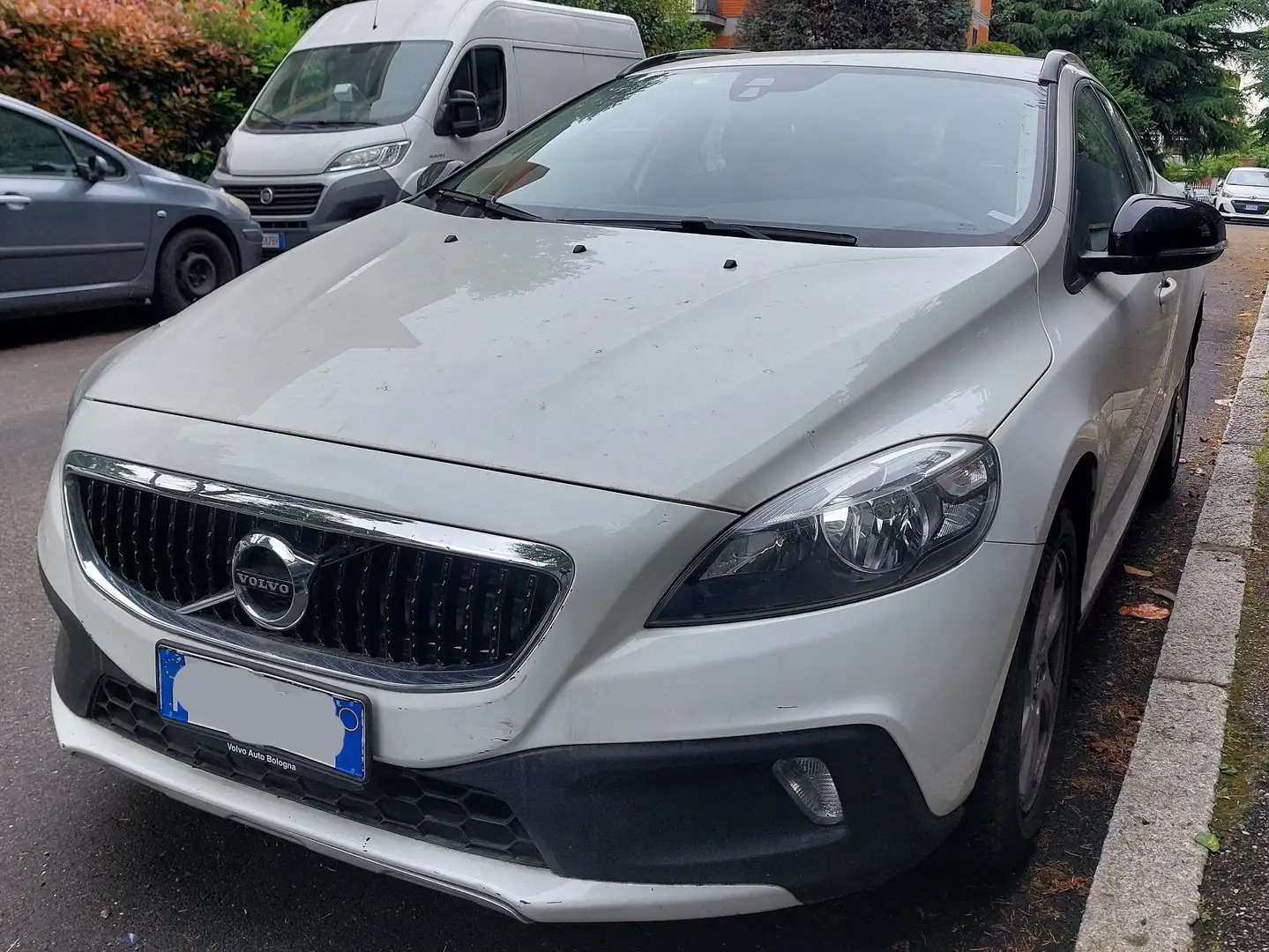Volvo V40 Cross Country V40 II 2017 Cross Country d2 Business geartronic Blanc - 1