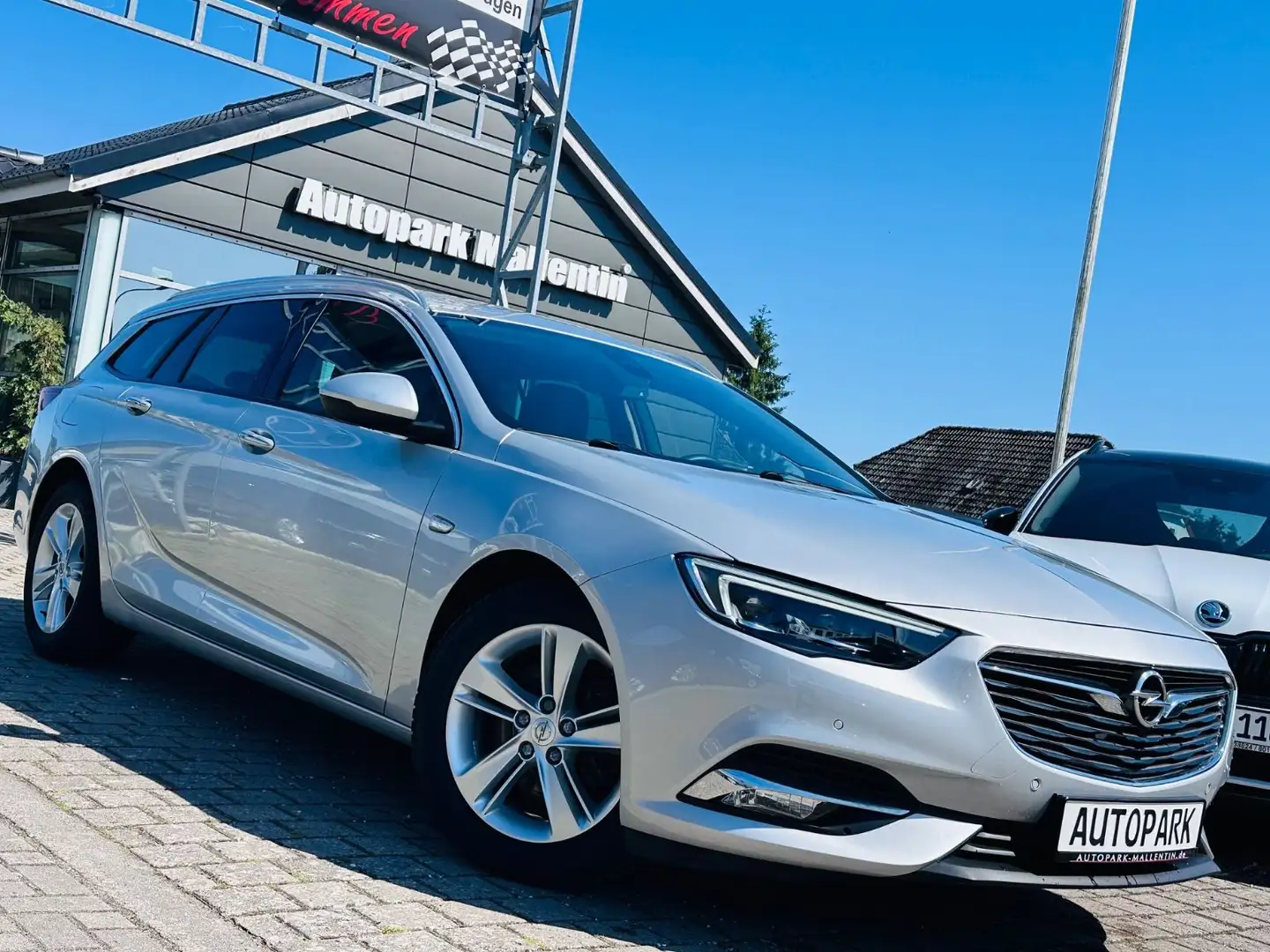 Opel Insignia B Sports Tourer *LED*KAMERA*LEDER* Silber - 1
