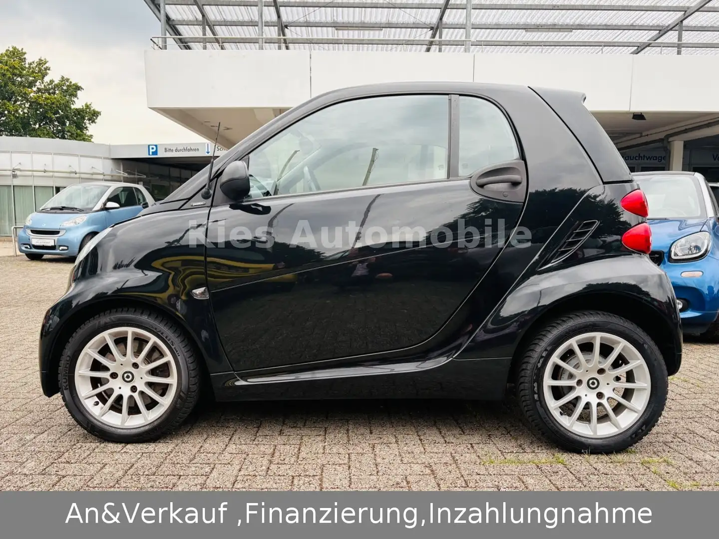 smart forTwo Passion AUTOM/KLIMA/PANO/ALLWETTER Schwarz - 2