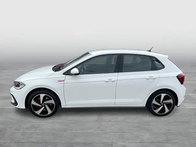 Volkswagen Polo view 2