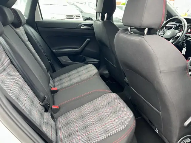 Volkswagen Polo view 14