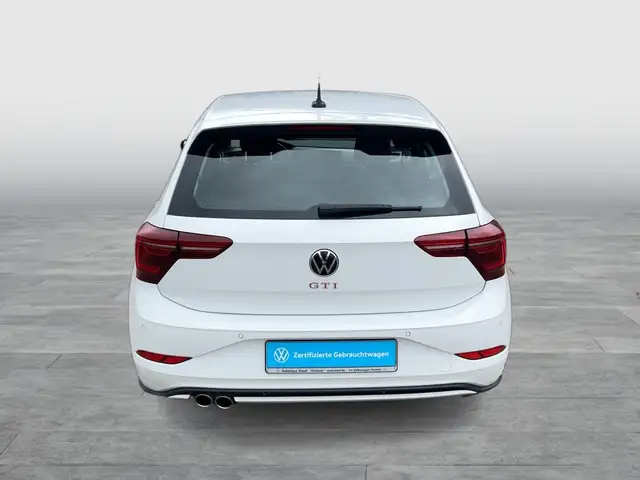 Volkswagen Polo view 4