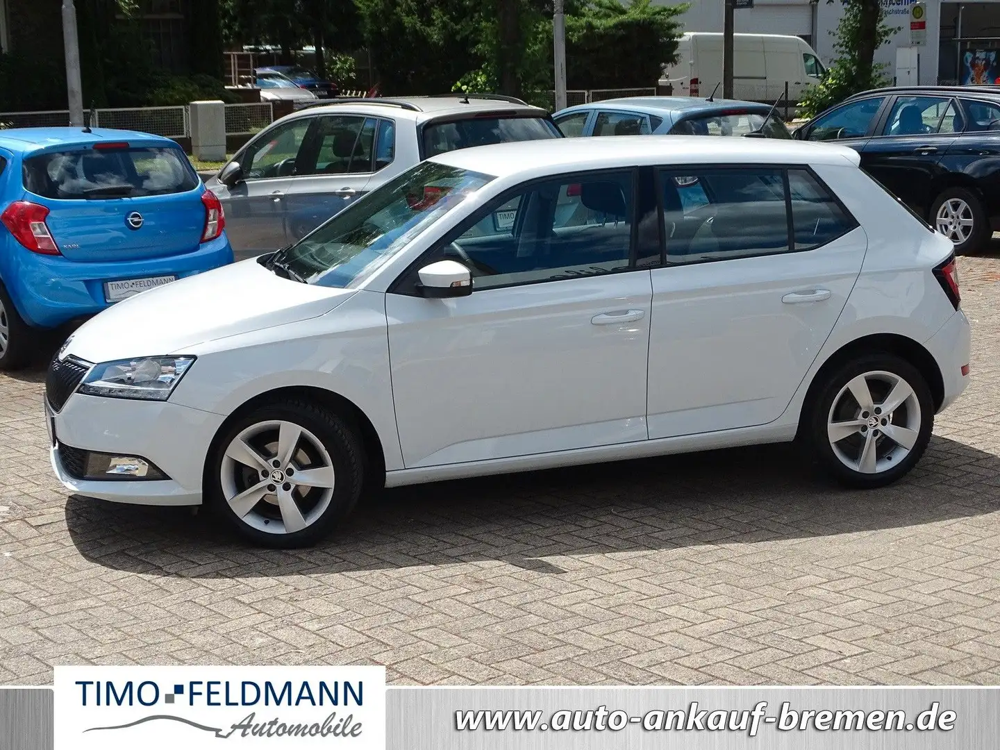 Skoda Fabia 1.0 Cool Plus + AHK Weiß - 2