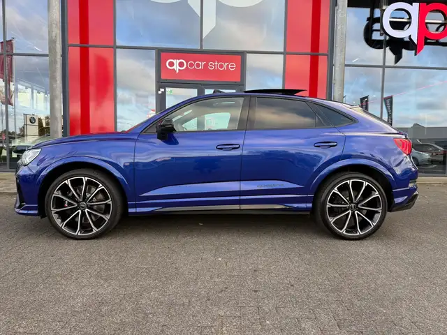 Audi RS Q3 view 4