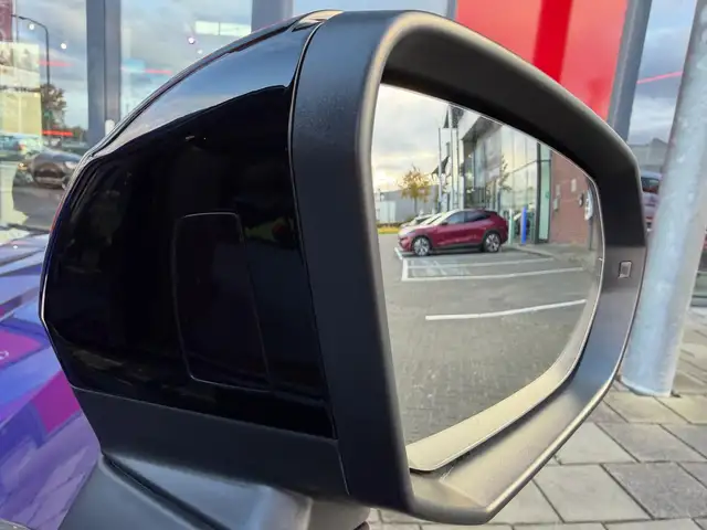 Audi RS Q3 view 11