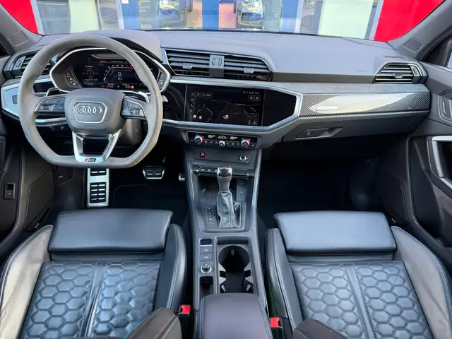 Audi RS Q3 view 13
