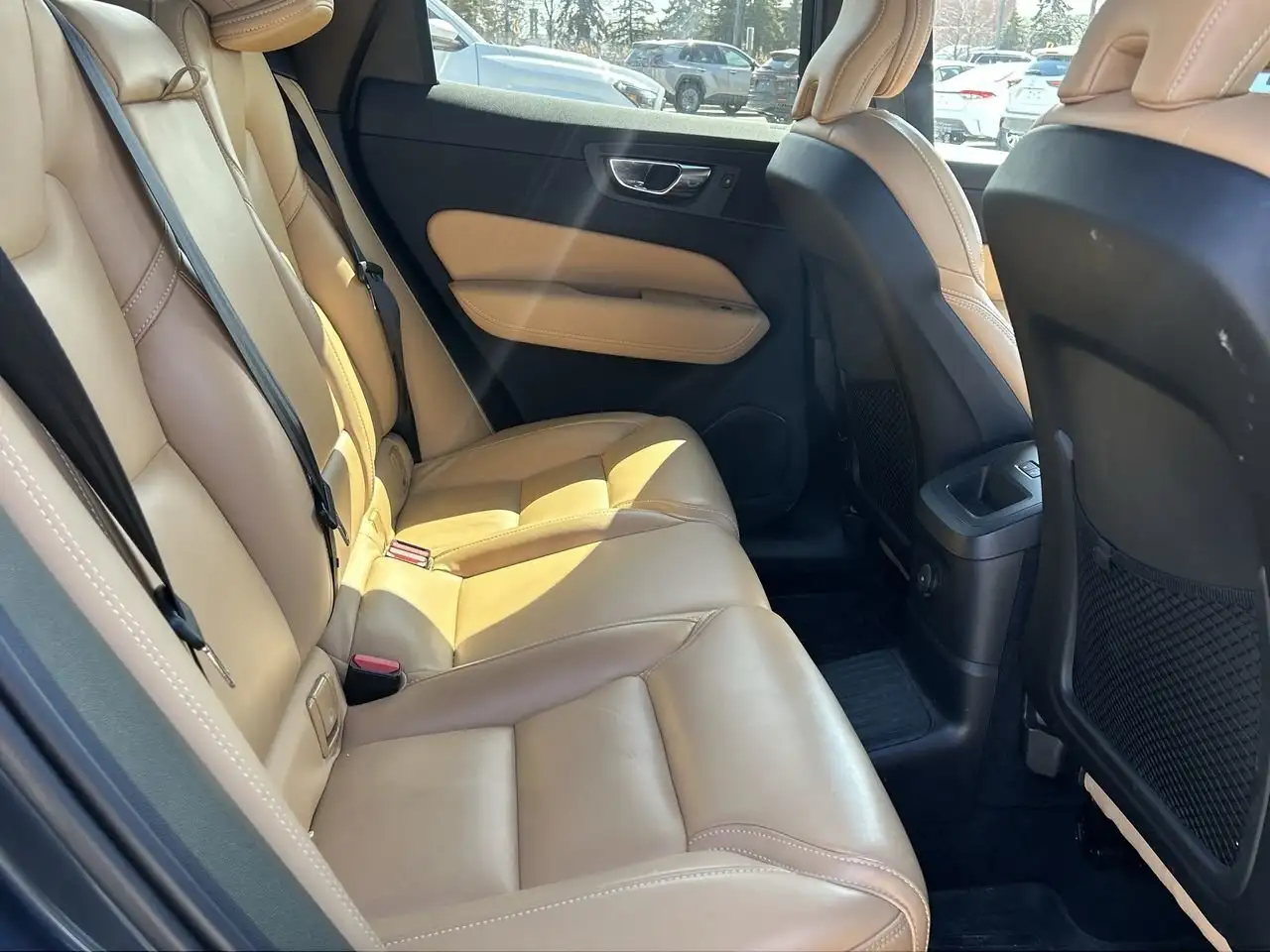 Volvo XC60 снимка Volvo XC60