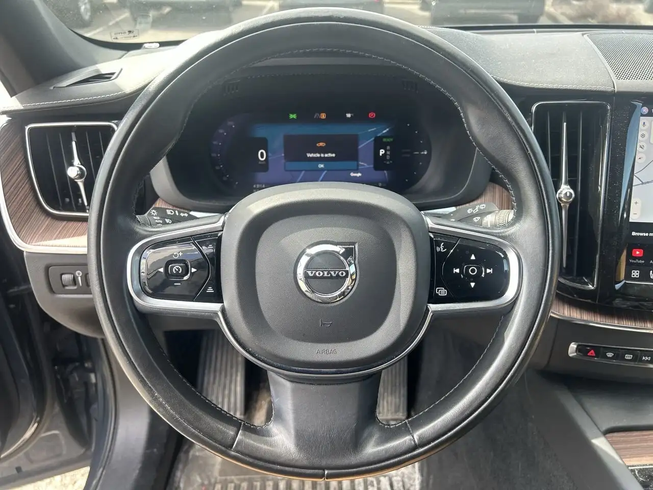Volvo XC60 снимка Volvo XC60